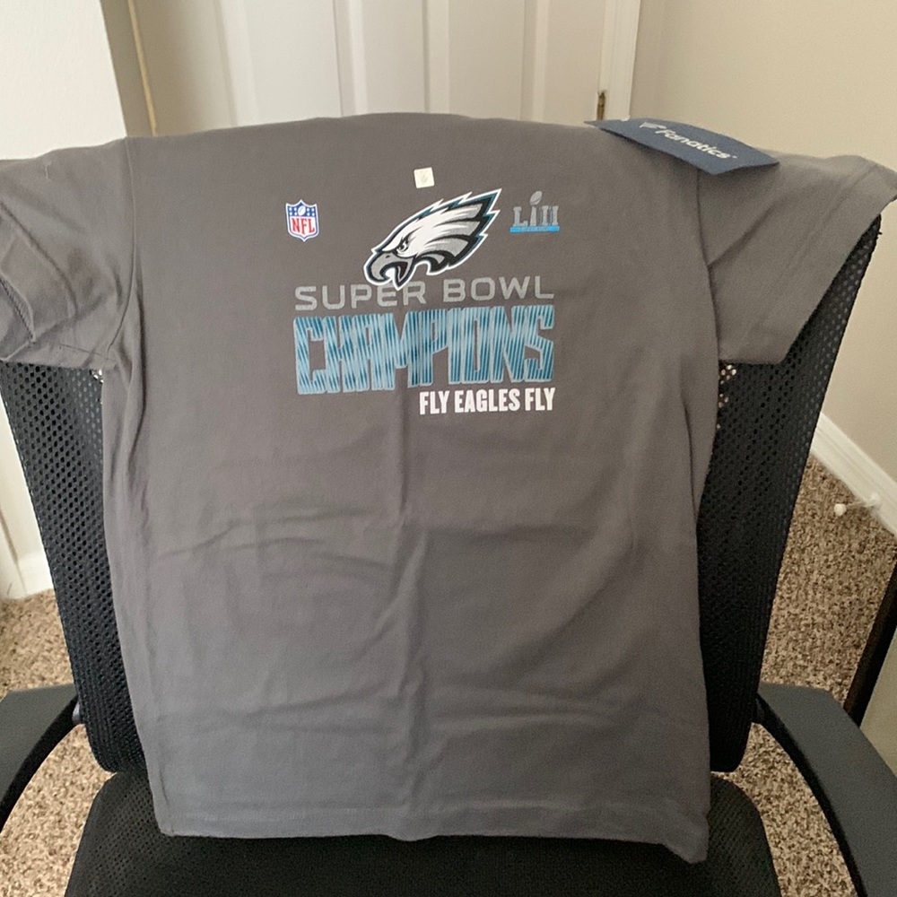 Youth XL grey Philadelphia Eagles Super Bowl shirt